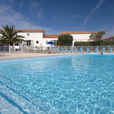 Résidence Odalys Le Village des Amareyeurs Le Château-dʼOléron Extérieur photo