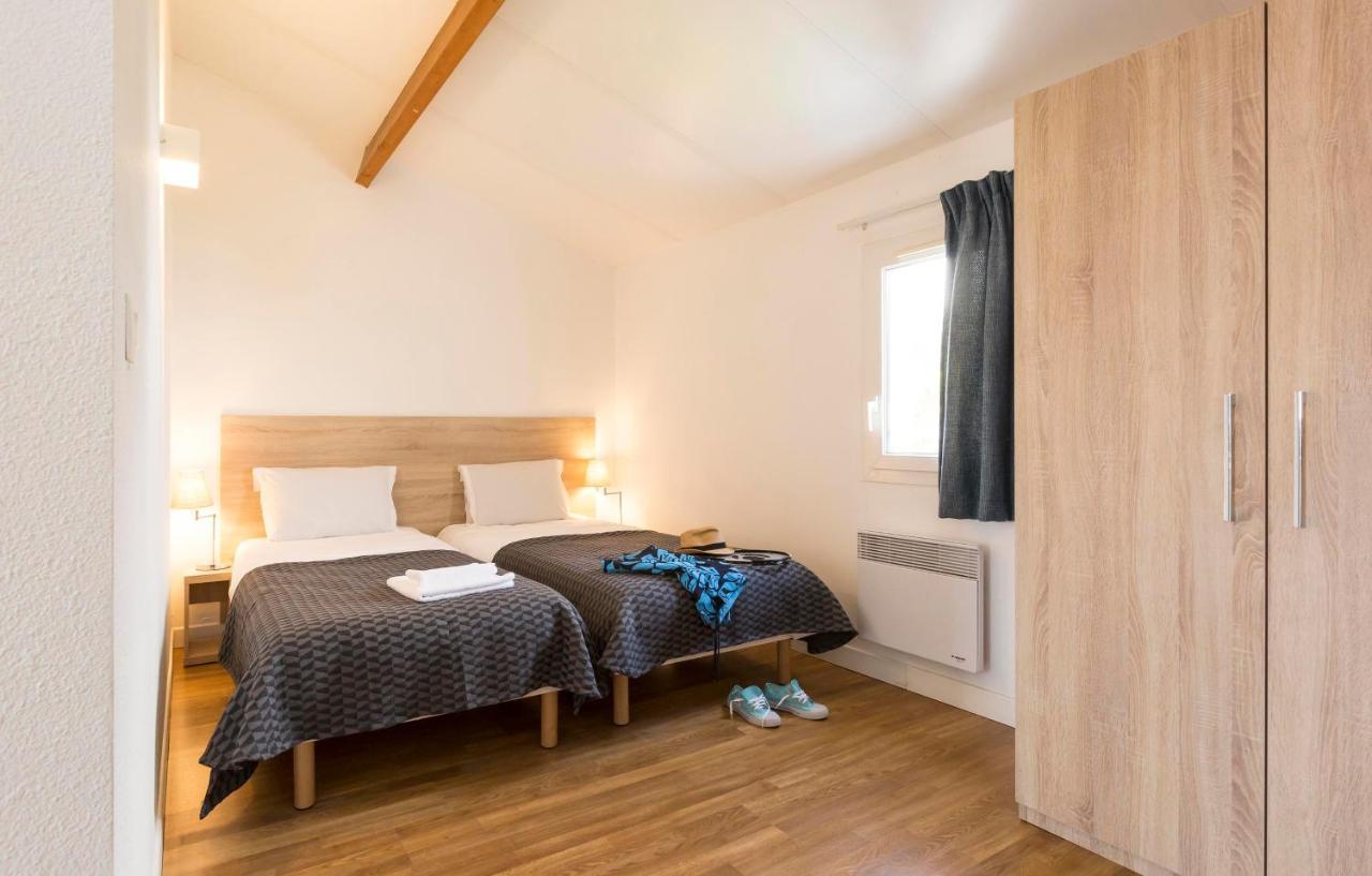 Résidence Odalys Le Village des Amareyeurs Le Château-dʼOléron Extérieur photo