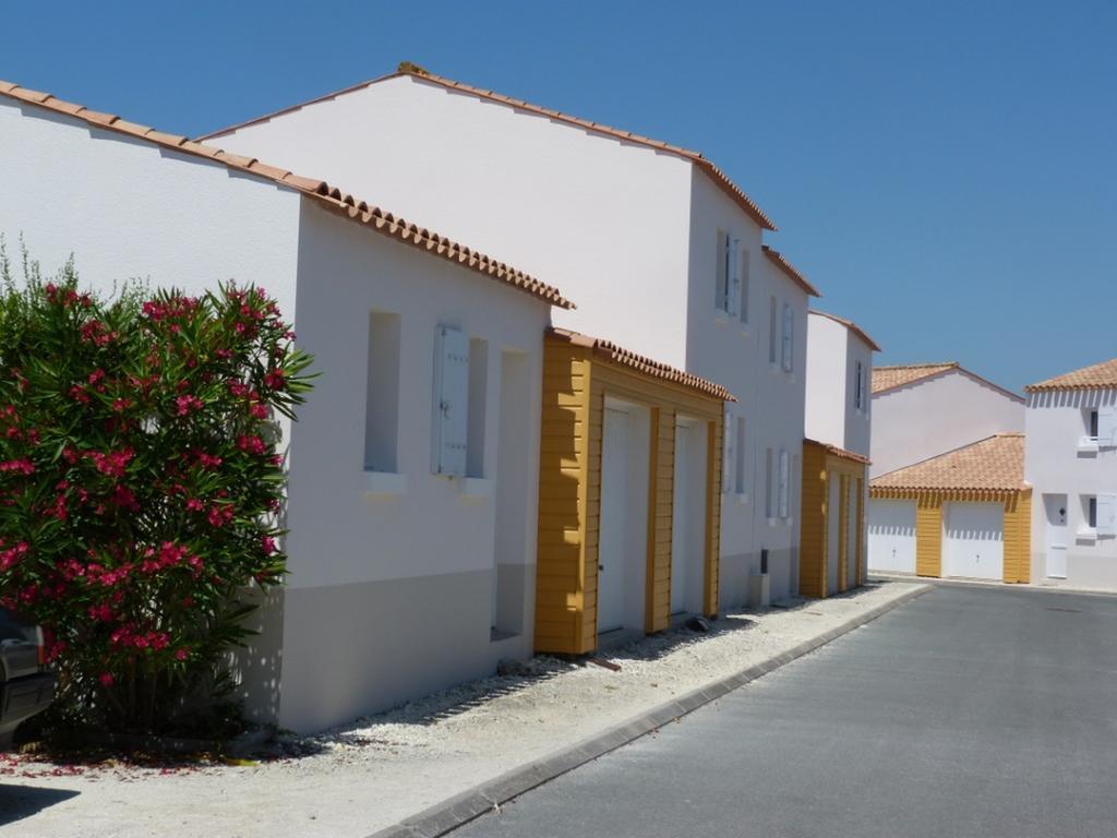 Résidence Odalys Le Village des Amareyeurs Le Château-dʼOléron Extérieur photo