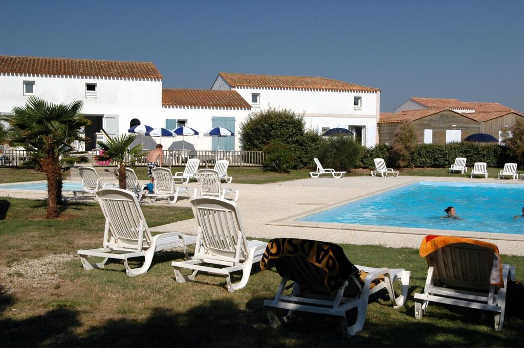 Résidence Odalys Le Village des Amareyeurs Le Château-dʼOléron Extérieur photo