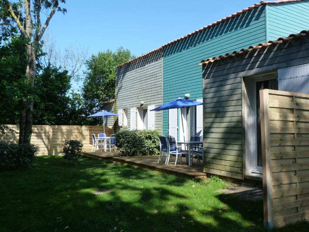 Résidence Odalys Le Village des Amareyeurs Le Château-dʼOléron Extérieur photo