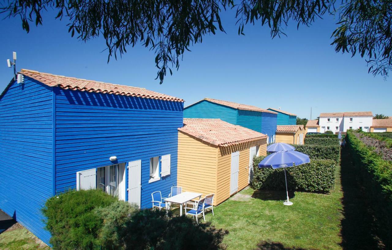 Résidence Odalys Le Village des Amareyeurs Le Château-dʼOléron Extérieur photo